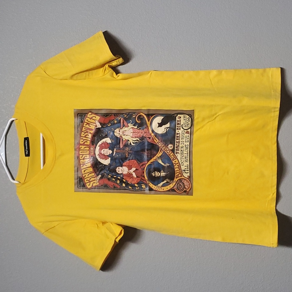 T&Twenties Hocus Pocus Tee NWOT